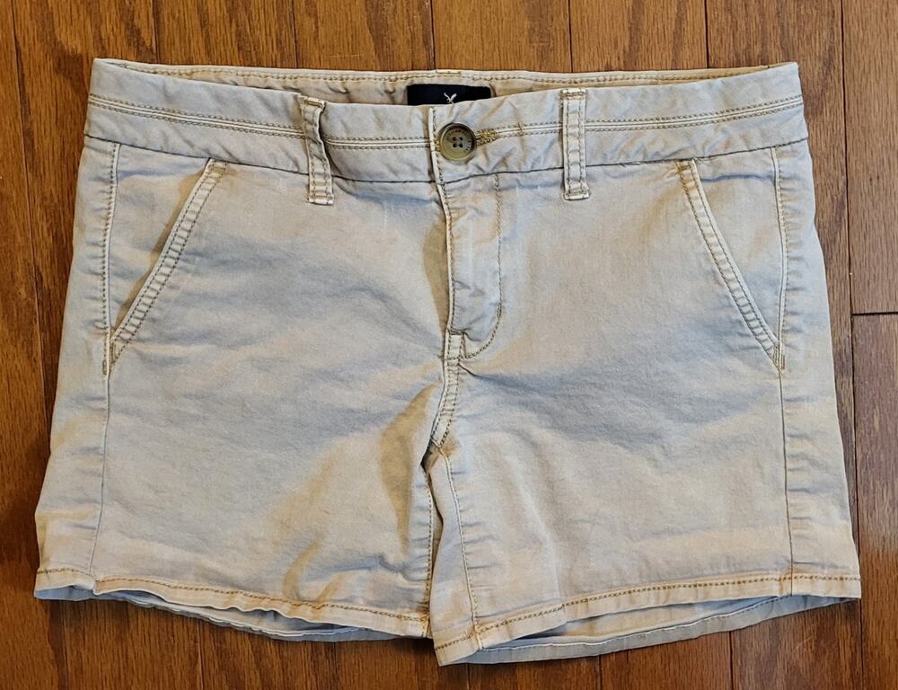 American Eagle Women Juniors Size 4 Tan Chino Shorts Stretchy